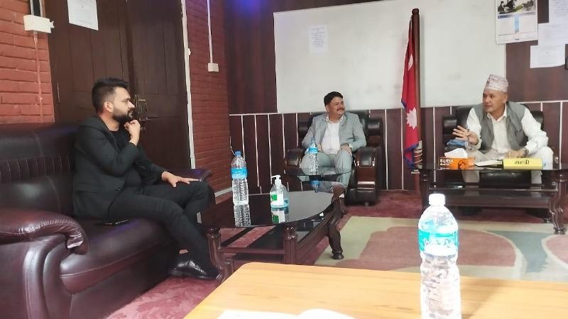 स्वास्थ्यमन्त्री खापुङ र काठमाडौं महानगरपालिकाका मेयर बालेन्द्र शाहबीच भेटवार्ता